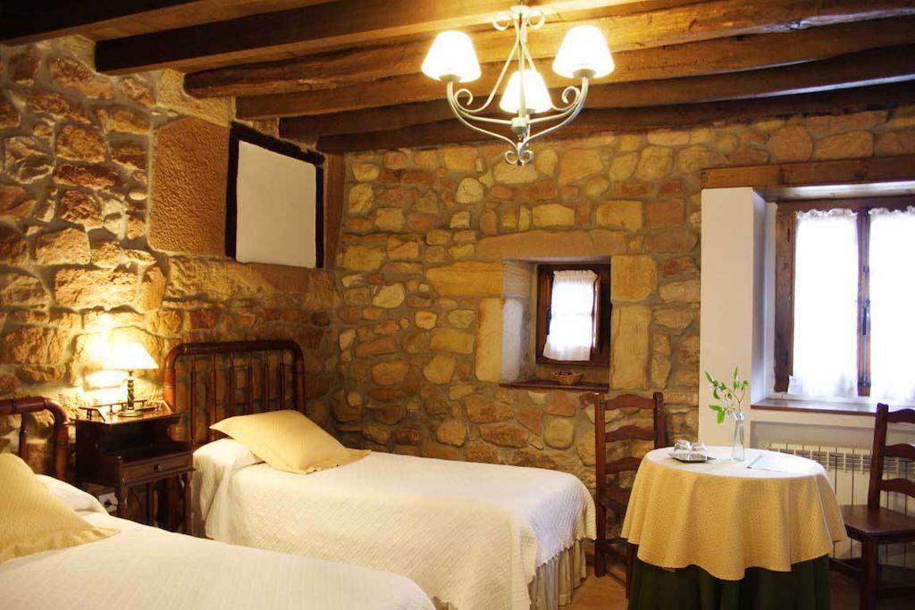 Casa Velarde Ξενοδοχείο Torrelavega Δωμάτιο φωτογραφία