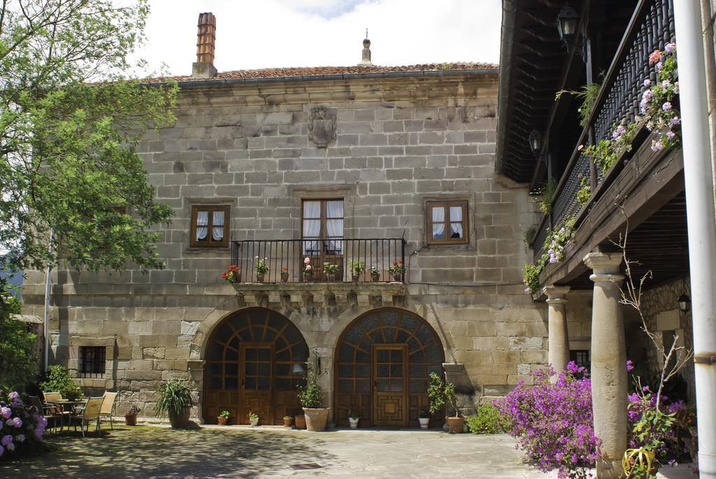 Casa Velarde Ξενοδοχείο Torrelavega Εξωτερικό φωτογραφία